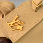 Louis Vuitton Hobo Cargo M12697 Khaki
